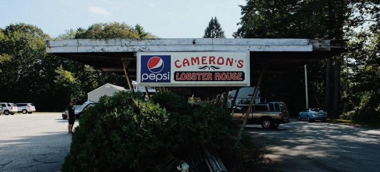 A place that sells lobster rolls, one of the many place people from Connecticut to Maine love to explore.
