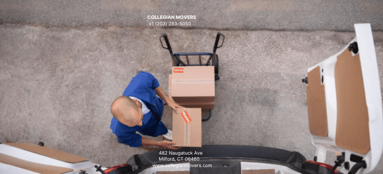 Simplify with Same-Day Movers